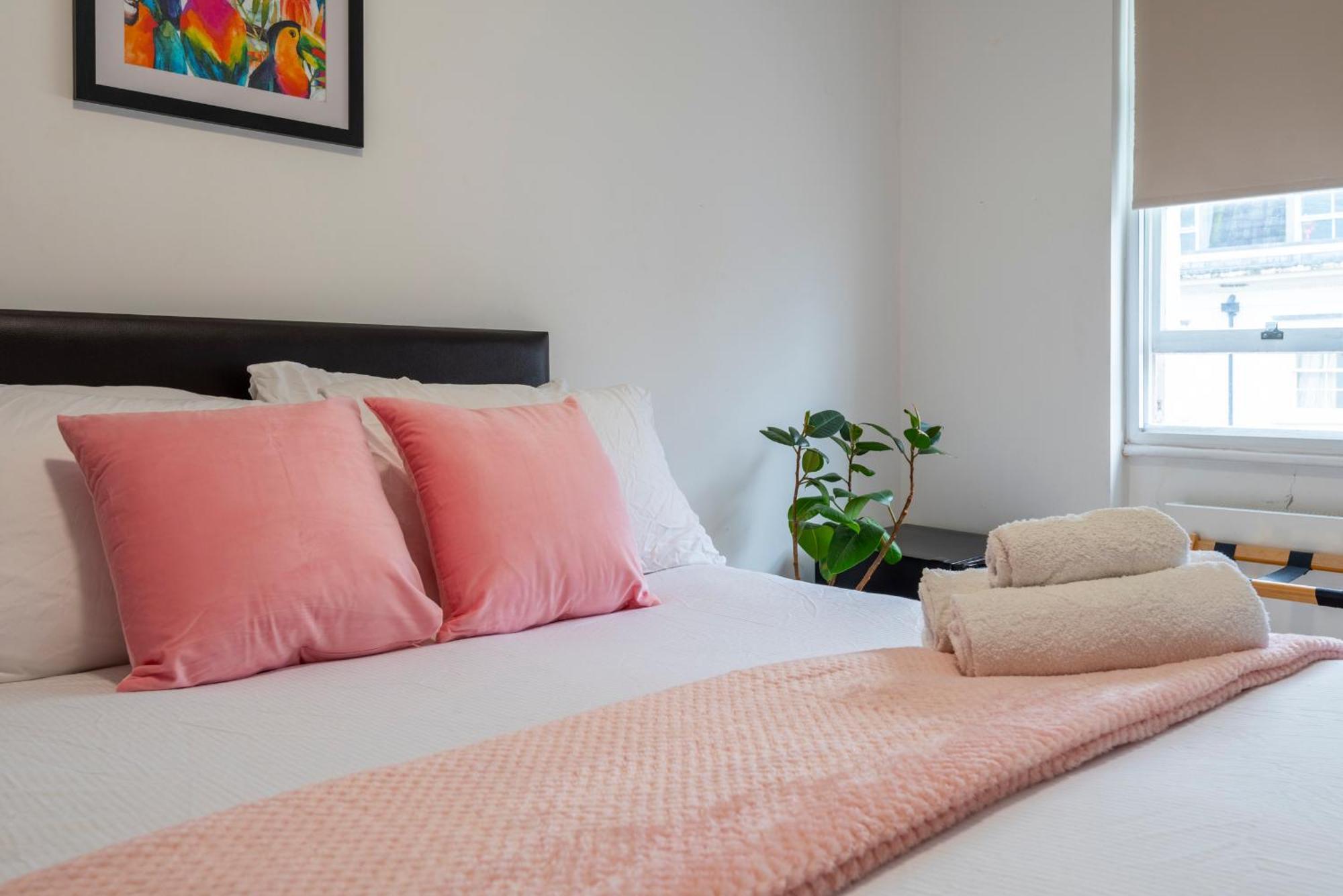 Dazzling Room Near Paddington/Elizabeth Stn Лондон Экстерьер фото